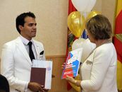 Вручение дипломов выпускникам направления "Международные отношения"