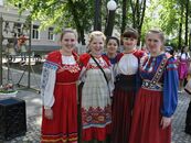 Праздничное шествие, посвященное «Дням славянской письменности и культуры». Церемония открытия памятника «Кирилла и Мефодия»