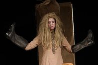 Спектакль «Der Biberpelz» («Бобровая шуба») немецкоязычной труппы Dittchenbuhne