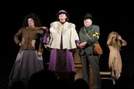 Спектакль «Der Biberpelz» («Бобровая шуба») немецкоязычной труппы Dittchenbuhne