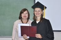 Вручение дипломов выпускникам факультета иностранных языков и международной коммуникации