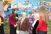 Открытие "Картинного дворика" для дома престарелых