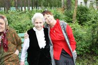 Открытие "Картинного дворика" для дома престарелых