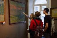 Студенты ИПОСТ на выставке в галерее пейзажа имени Е.И. Зверькова