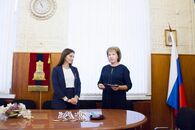 Вручение удостоверения аспиранта ТвГУ призеру Олимпийский игр Наталье Непряевой